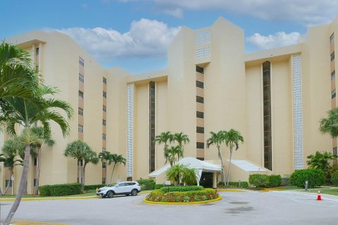 Condominio en venta en Lauderhill, Florida, 2 dormitorios, 128.58 m2 № 948912 - foto 17