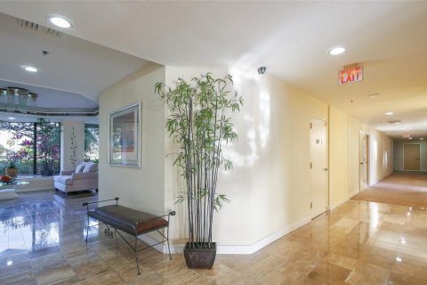 Copropriété à vendre à Lauderhill, Floride: 2 chambres, 128.58 m2 № 948912 - photo 15