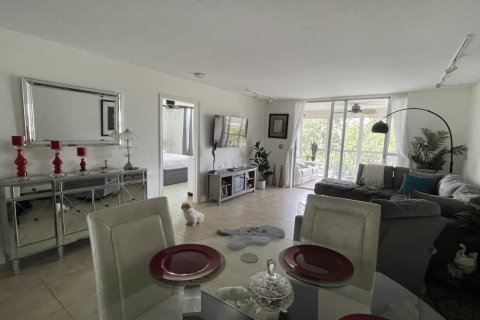 Copropriété à vendre à Delray Beach, Floride: 2 chambres, 98.48 m2 № 919645 - photo 3