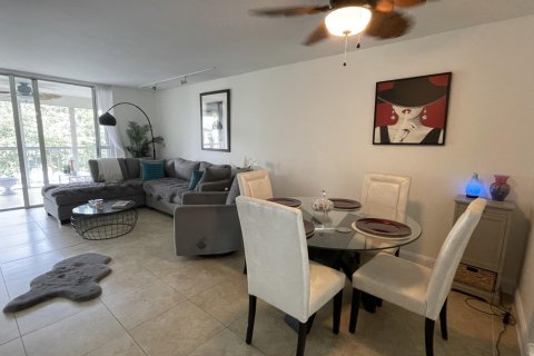 Copropriété à vendre à Delray Beach, Floride: 2 chambres, 98.48 m2 № 919645 - photo 10