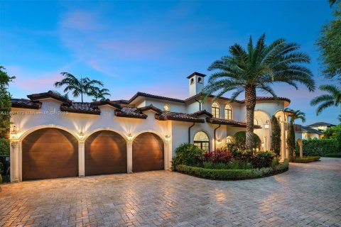 Casa en venta en Pinecrest, Florida, 6 dormitorios, 893.72 m2 № 568026 - foto 2