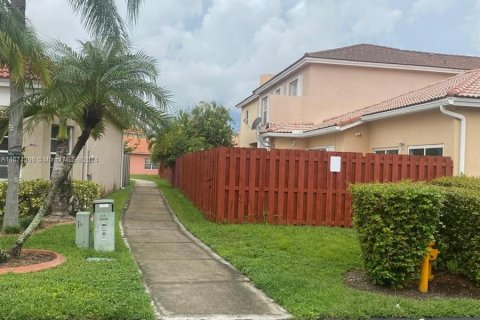 Casa en venta en Miami, Florida, 3 dormitorios, 114.64 m2 № 1398247 - foto 4