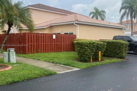 Casa en venta en Miami, Florida, 3 dormitorios, 114.64 m2 № 1398247 - foto 3