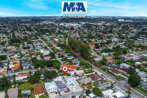 Propiedad comercial en venta en Miami, Florida, 231.33 m2 № 1398195 - foto 28