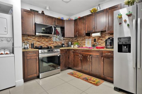 Immobilier commercial à vendre à Miami, Floride: 231.33 m2 № 1398195 - photo 16