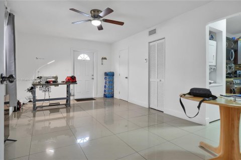 Propiedad comercial en venta en Miami, Florida, 231.33 m2 № 1398195 - foto 14