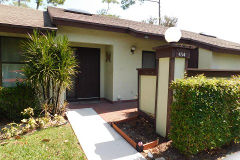 House in Royal Palm Beach, Florida 3 bedrooms, 120.59 sq.m. № 1183663 - photo 24