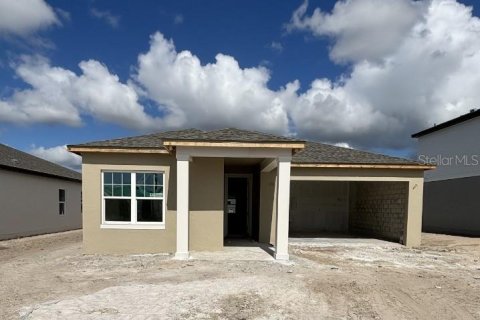 House in HAMPTON OAKS in Deltona, Florida 3 bedrooms, 162.76 sq.m. № 1422355 - photo 2