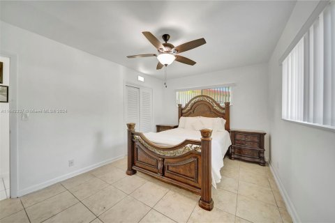 House in Fort Lauderdale, Florida 3 bedrooms, 144.93 sq.m. № 1321137 - photo 12