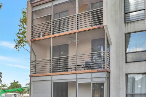 Condominio en venta en Tamarac, Florida, 2 dormitorios, 94.11 m2 № 1017054 - foto 16