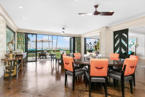 Villa ou maison à vendre à Palm Beach, Floride: 5 chambres, 589.65 m2 № 329064 - photo 28