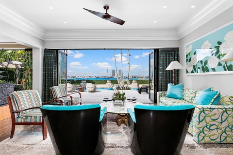 Villa ou maison à vendre à Palm Beach, Floride: 5 chambres, 589.65 m2 № 329064 - photo 2