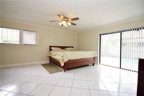 House in Lauderhill, Florida 3 bedrooms, 187.76 sq.m. № 1141134 - photo 15