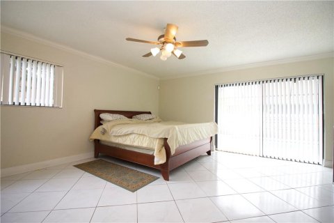 House in Lauderhill, Florida 3 bedrooms, 187.76 sq.m. № 1141134 - photo 16