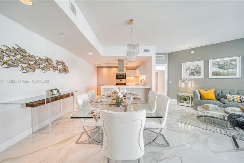 Condominio en venta en North Miami Beach, Florida, 2 dormitorios, 135.54 m2 № 751988 - foto 14