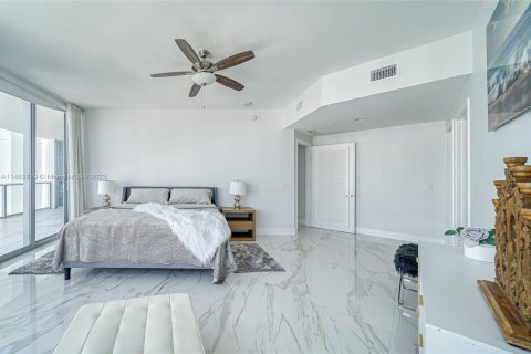 Condo in North Miami Beach, Florida, 2 bedrooms  № 751988 - photo 5