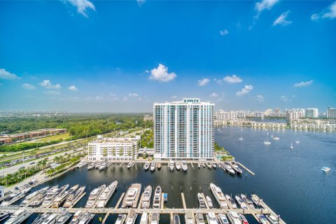 Condominio en venta en North Miami Beach, Florida, 2 dormitorios, 135.54 m2 № 751988 - foto 8