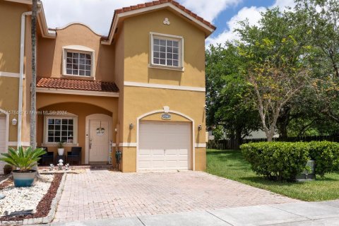 Townhouse in Homestead, Florida 3 bedrooms, 144.93 sq.m. № 1150949 - photo 1