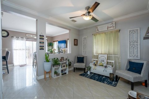 Townhouse in Homestead, Florida 3 bedrooms, 144.93 sq.m. № 1150949 - photo 4