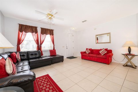 Casa en venta en Davenport, Florida, 5 dormitorios, 263.38 m2 № 1312833 - foto 8