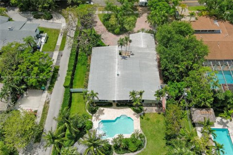 Купить виллу или дом в Норт-Майами-Бич, Флорида 4 спальни, 257.71м2, № 1101654 - фото 24