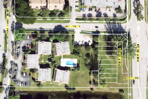 Propiedad comercial en venta en Coral Springs, Florida № 1369159 - foto 15