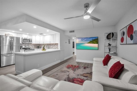 Copropriété à vendre à Boca Raton, Floride: 2 chambres, 83.24 m2 № 1374208 - photo 14