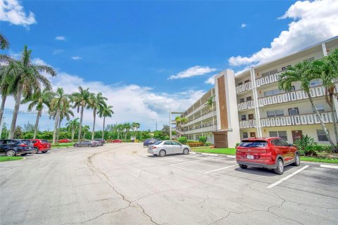 Copropriété à vendre à Boca Raton, Floride: 2 chambres, 83.24 m2 № 1374208 - photo 5