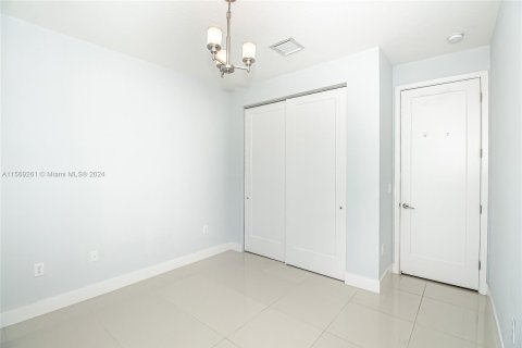 House in Delray Beach, Florida 5 bedrooms, 240.06 sq.m. № 1119194 - photo 7