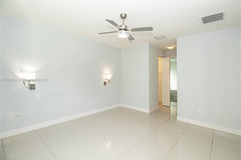House in Delray Beach, Florida 5 bedrooms, 240.06 sq.m. № 1119194 - photo 25