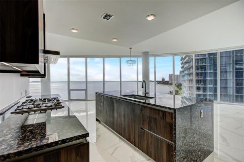 Condominio en venta en Tampa, Florida, 3 dormitorios, 285.95 m2 № 796038 - foto 16