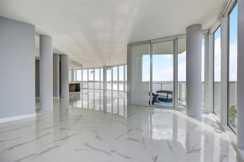 Condominio en venta en Tampa, Florida, 3 dormitorios, 285.95 m2 № 796038 - foto 20