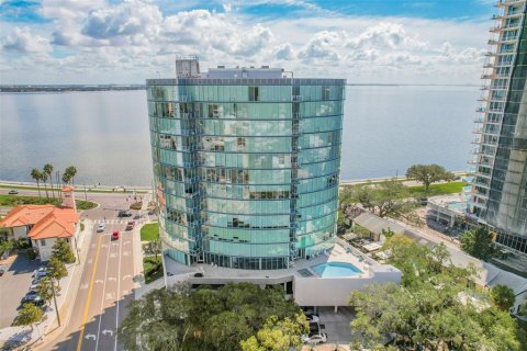 Condominio en venta en Tampa, Florida, 3 dormitorios, 285.95 m2 № 796038 - foto 1