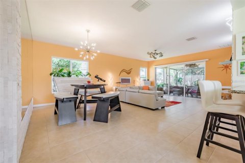 Casa en venta en Wimauma, Florida, 2 dormitorios, 183.67 m2 № 736848 - foto 17