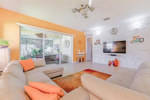 Villa ou maison à vendre à Wimauma, Floride: 2 chambres, 183.67 m2 № 736848 - photo 4