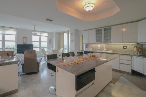 Condominio en venta en Key Biscayne, Florida, 2 dormitorios, 274.06 m2 № 954048 - foto 9