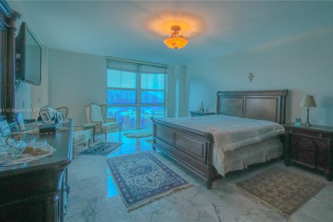 Condo in Key Biscayne, Florida, 2 bedrooms  № 954048 - photo 13