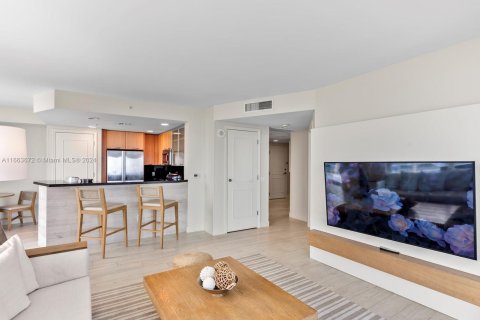 Condo in Fort Lauderdale, Florida, 1 bedroom  № 1374960 - photo 3