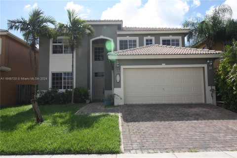 Casa en venta en Cutler Bay, Florida, 4 dormitorios, 219.71 m2 № 1331059 - foto 28