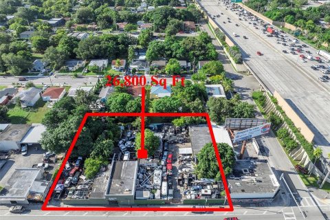 Propiedad comercial en venta en Miami, Florida № 1362665 - foto 4