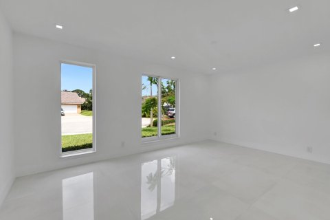 House in Deerfield Beach, Florida 5 bedrooms, 306.58 sq.m. № 1179610 - photo 4