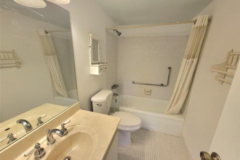 Copropriété à vendre à North Lauderdale, Floride: 2 chambres, 107.77 m2 № 1013986 - photo 11