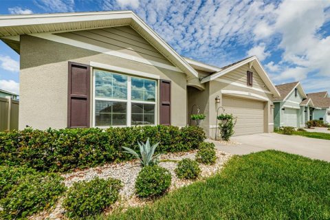 Villa ou maison à vendre à Zephyrhills, Floride: 4 chambres, 171.5 m2 № 1278984 - photo 2