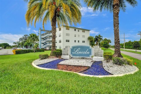 Condo in Boca Raton, Florida, 2 bedrooms  № 1229152 - photo 24