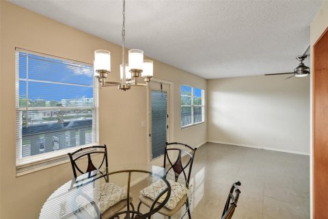 Copropriété à vendre à Boca Raton, Floride: 2 chambres, 85.1 m2 № 1229152 - photo 19