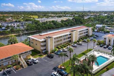 Condominio en venta en North Palm Beach, Florida, 2 dormitorios, 82.31 m2 № 1013775 - foto 3