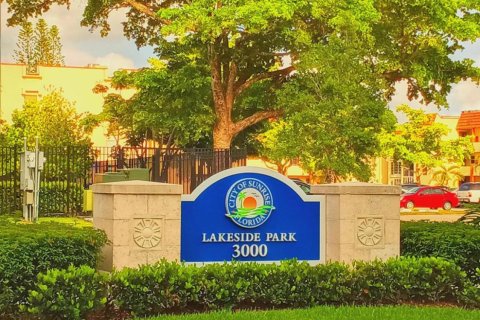 Condo in Sunrise, Florida, 2 bedrooms  № 1222465 - photo 3