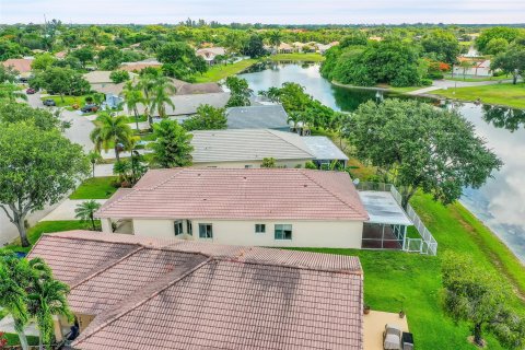 Villa ou maison à vendre à Deerfield Beach, Floride: 3 chambres, 181.72 m2 № 1224852 - photo 18