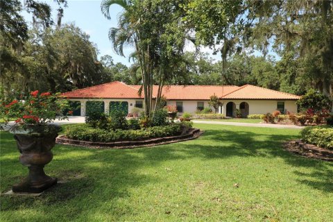 Casa en venta en Okeechobee, Florida, 5 dormitorios, 380.9 m2 № 569858 - foto 3