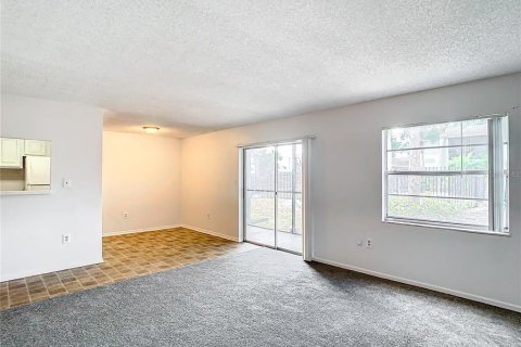 Condo in Orlando, Florida, 2 bedrooms  № 1283190 - photo 14